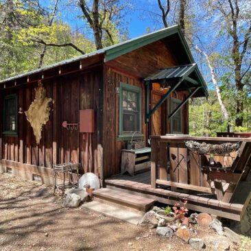 Feather River Hot Springs cabin with deck